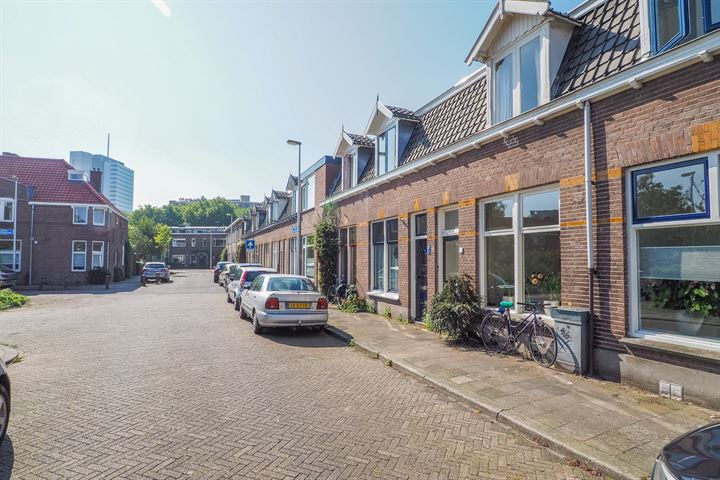 Bekijk foto 23 van Pieter de Hooghstraat 21-.