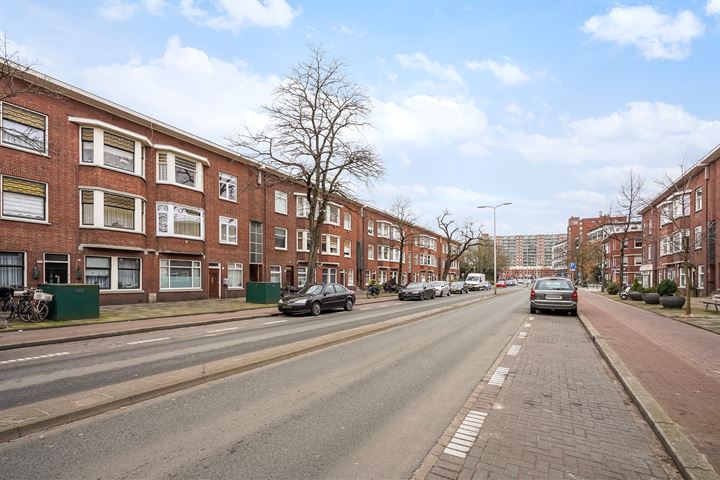 Bekijk foto 35 van De Genestetlaan 55