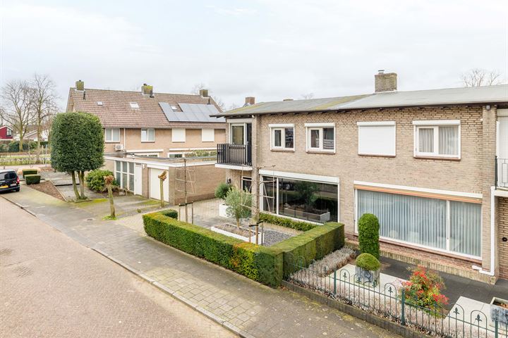 Bekijk foto 47 van Jasmijnstraat 11