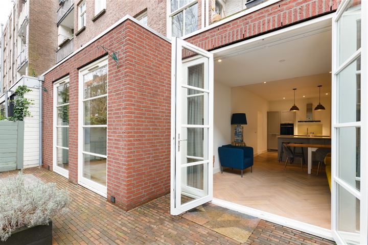 Bekijk foto 9 van Roerstraat 61-H