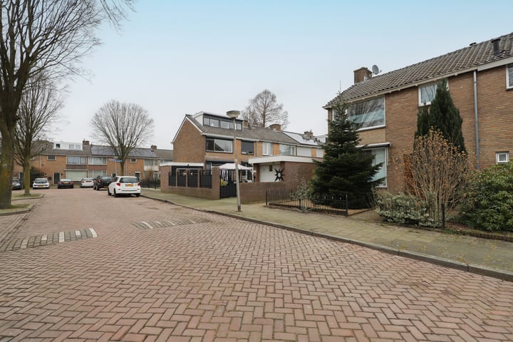 Bekijk foto 43 van Mazurkastraat 22