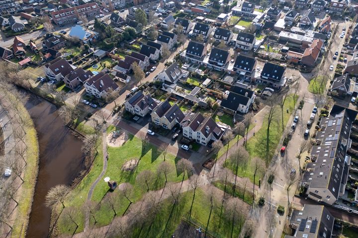 View photo 37 of Vuurvlinderronde 27