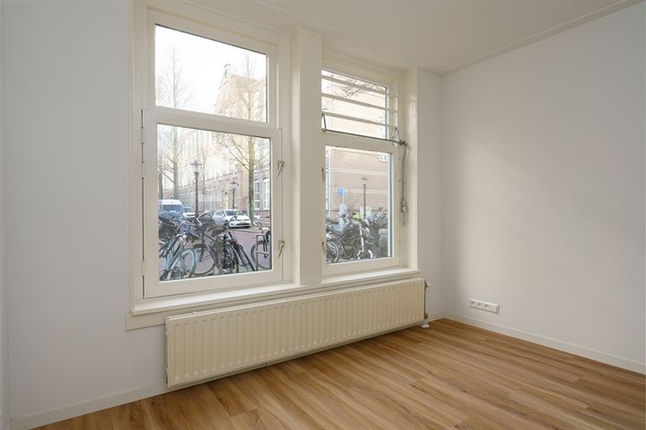 View photo 12 of Van Neckstraat 29-H