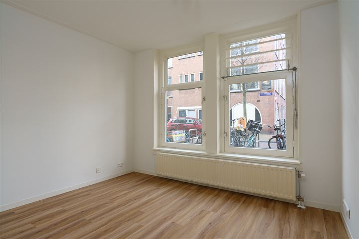 View photo 13 of Van Neckstraat 29-H