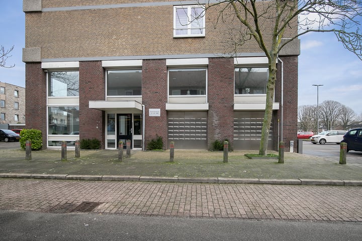 Bekijk foto 3 van Rietzangerstraat 17