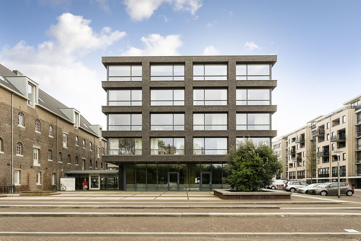 View photo 1 of Hans van der Hoevenstraat 49