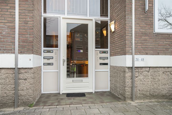 View photo 25 of Ambonstraat 42