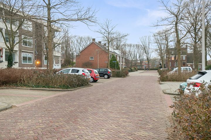 Bekijk foto 28 van Ambonstraat 42