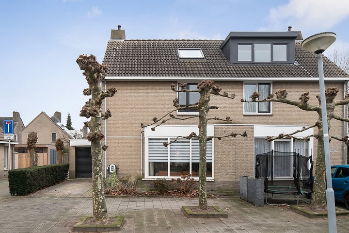 Bekijk foto 45 van Trawlerstraat 20