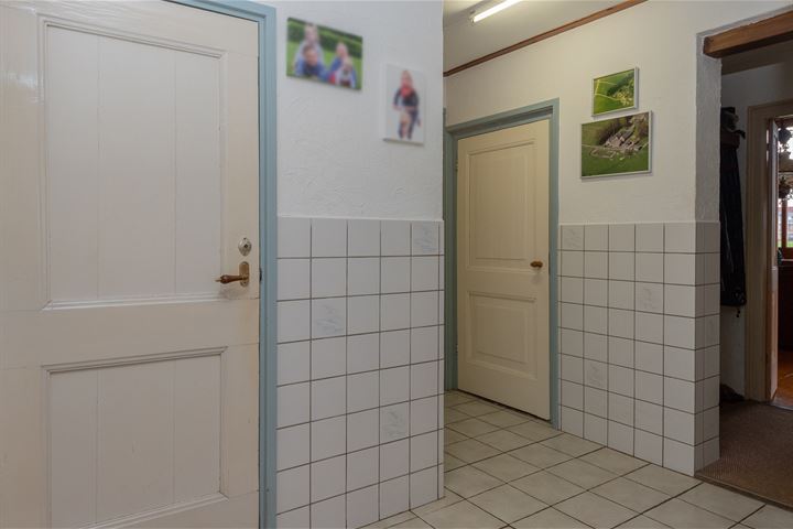 Bekijk foto 40 van Oostendorperstraatweg 16-+ 16A