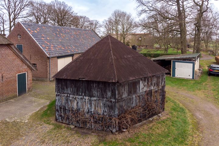 Bekijk foto 63 van Oostendorperstraatweg 16-+ 16A