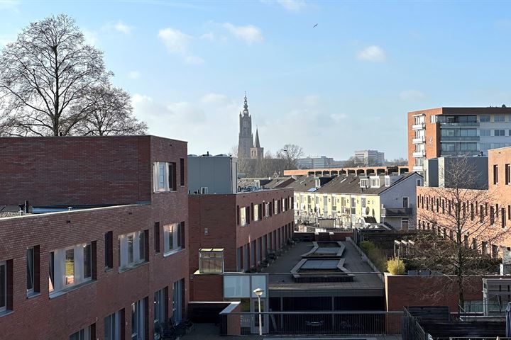 Bekijk foto 44 van Van Randwijcklaan 135