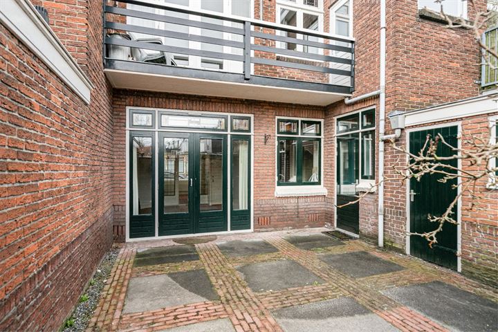 Bekijk foto 16 van Van 't Hoffstraat 3