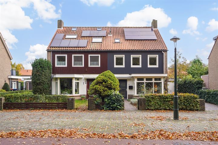 Bekijk foto 45 van Van Grobbendoncklaan 47