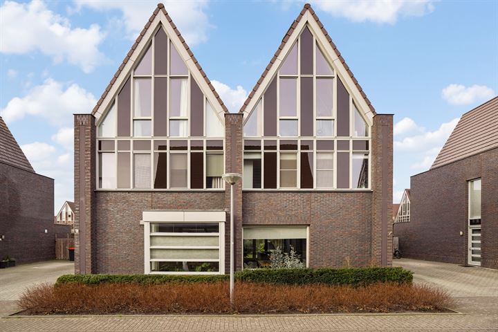 Bekijk foto 42 van Goudveilstraat 5