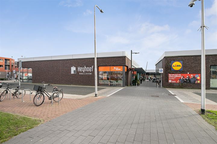 Bekijk foto 36 van Grevenbichtstraat 22