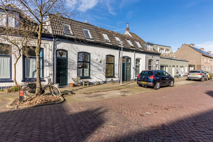 Bekijk foto 2 van Van der Laenstraat 178