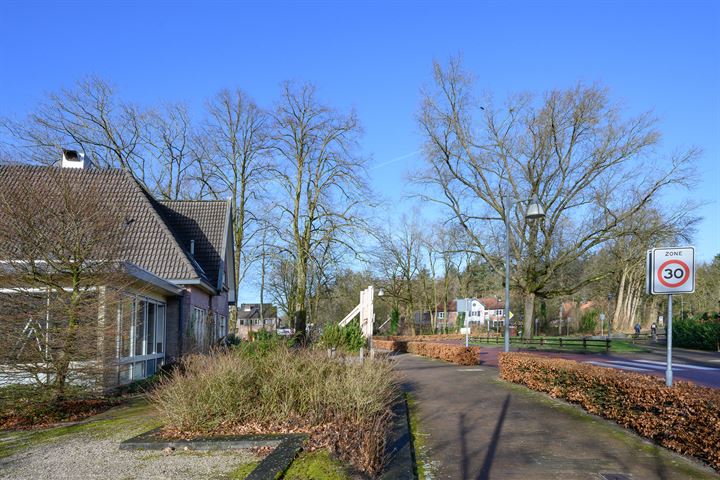 Bekijk foto 32 van Harderwijkerweg 35