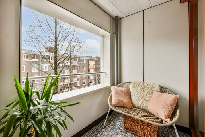 Bekijk foto 12 van Sumatrastraat 207-R