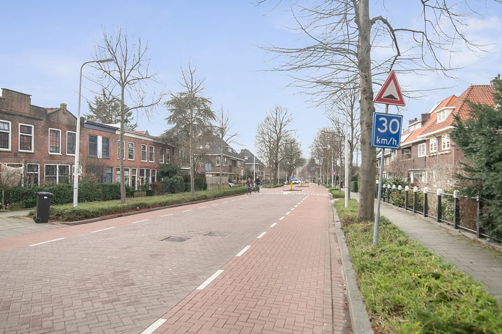 Bekijk foto 47 van Graaf Florisweg 111-A