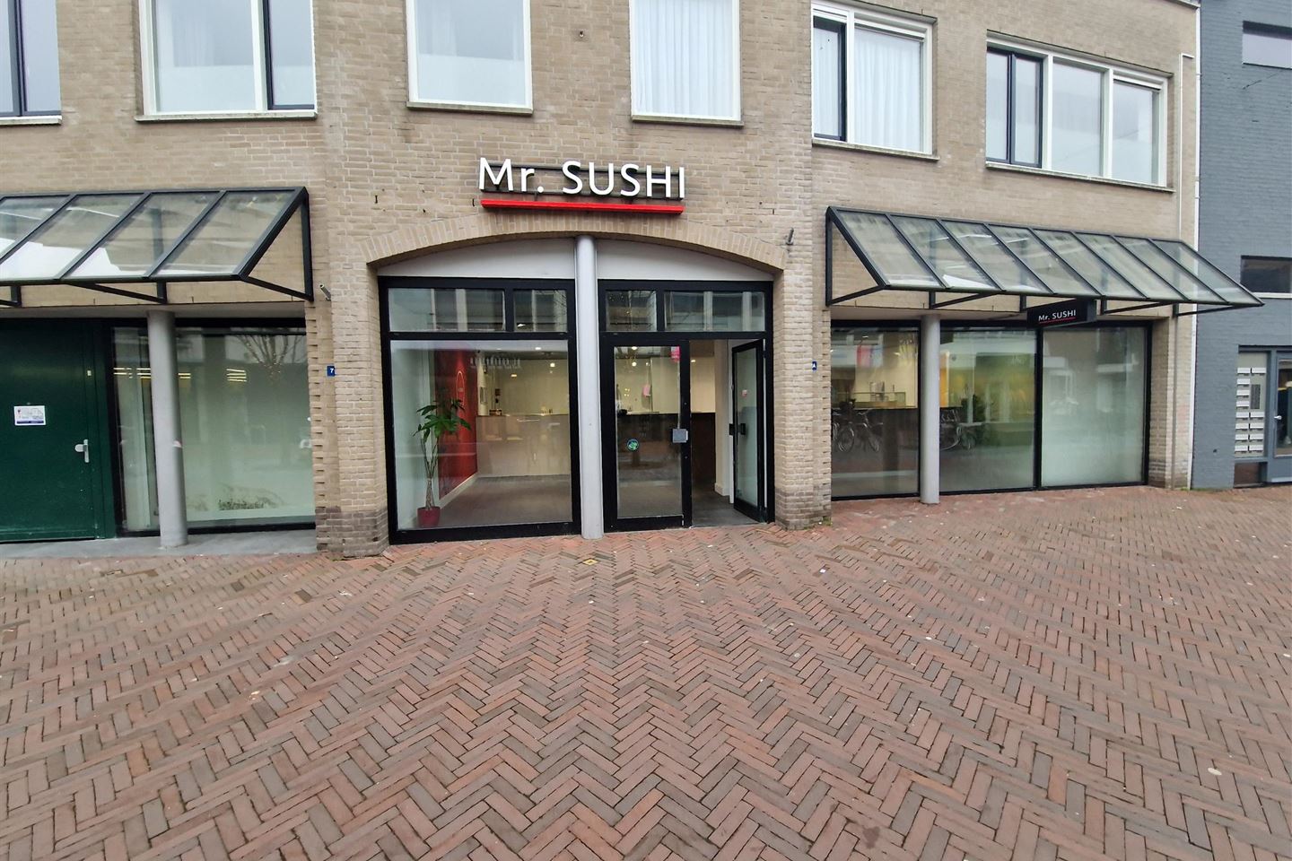 Bekijk foto 2 van Burchtstraat 7