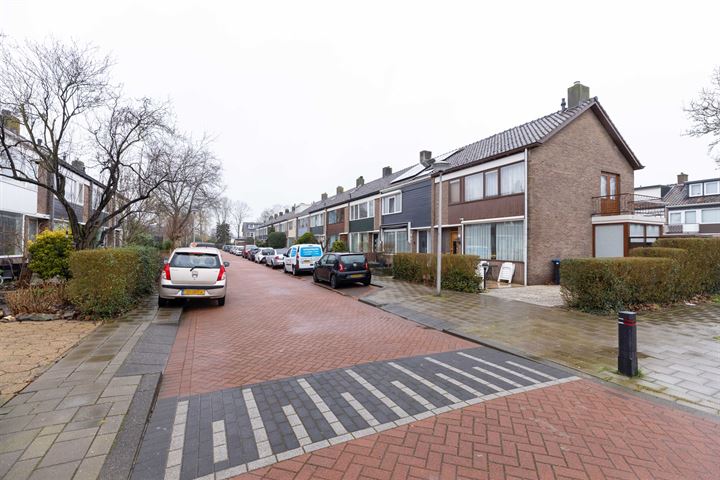 Bekijk foto 3 van A.M. de Jongstraat 30