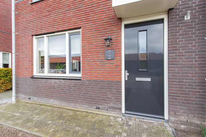 Bekijk foto 46 van Sleutelbloemstraat 9