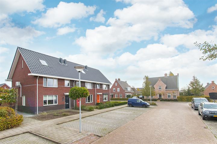 Bekijk foto 49 van Sleutelbloemstraat 9