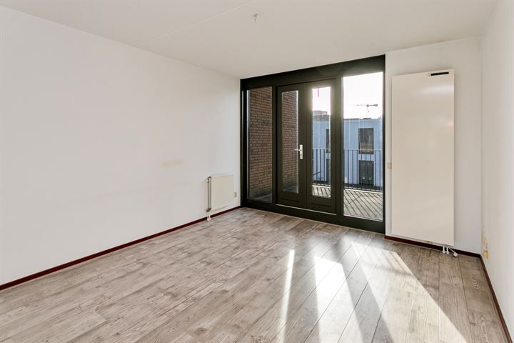 Bekijk foto 7 van Kamerlingh Onnesstraat 16