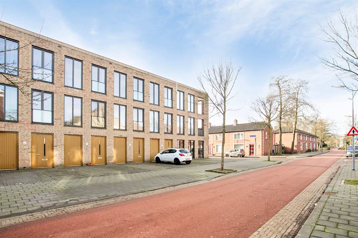 Bekijk foto 16 van Kamerlingh Onnesstraat 16