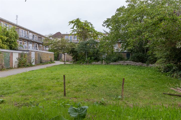 View photo 42 of Emmastraat 50-1