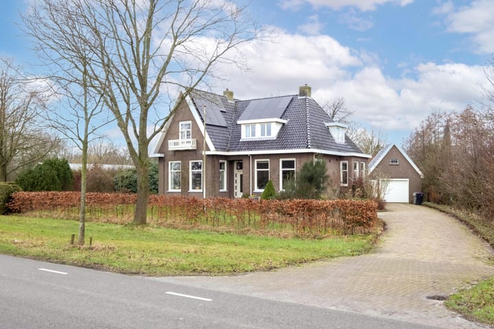 Foto 13 van West 30