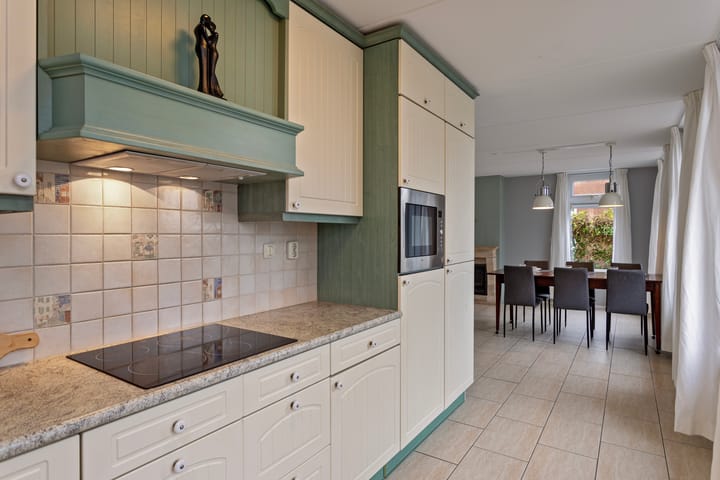 Photo 11 of Muidenweg 195