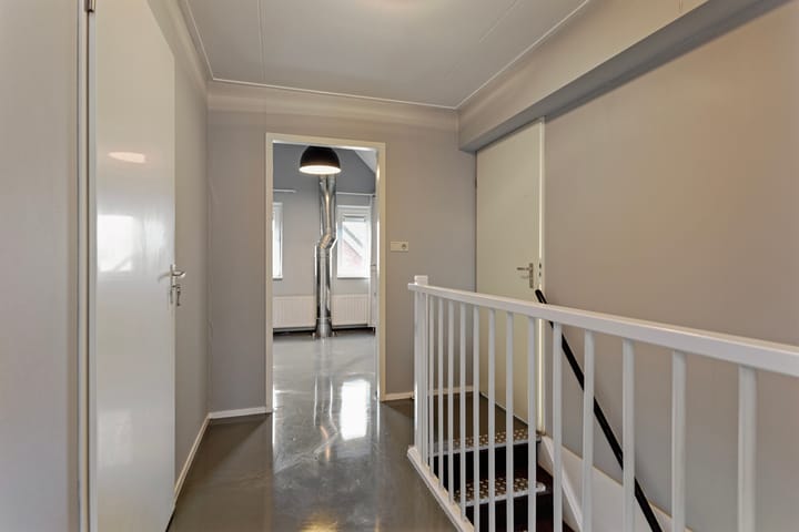 Photo 17 of Muidenweg 195