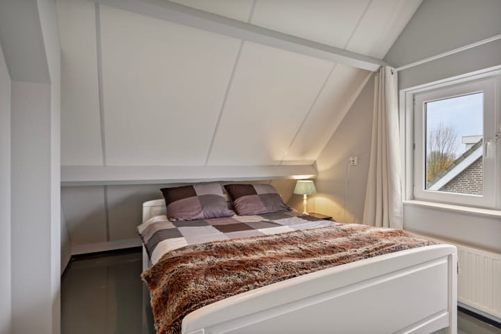 Photo 18 of Muidenweg 195