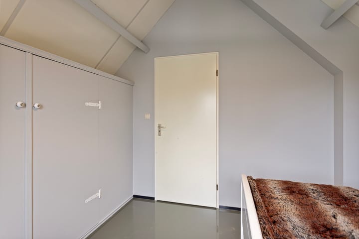 Photo 19 of Muidenweg 195