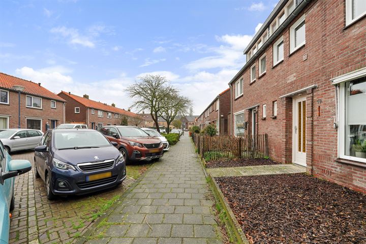 View photo 34 of Mr. Luybenstraat 19