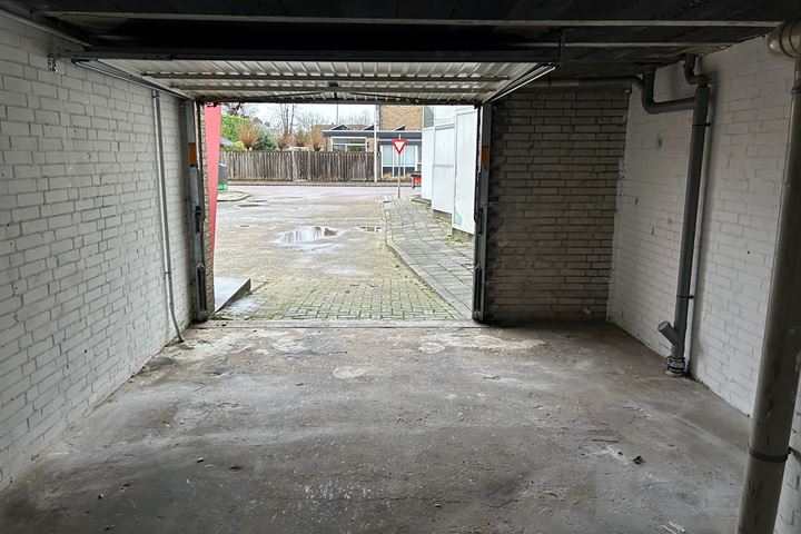 Bekijk foto 7 van Lisstraat 1