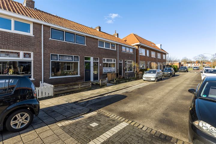 Bekijk foto 2 van H.W. Mesdagstraat 11