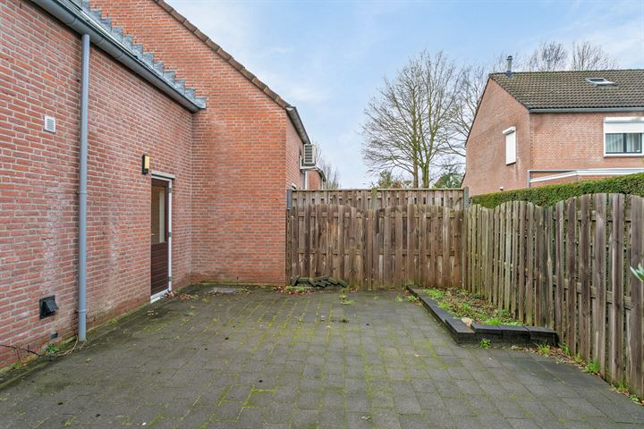 Bekijk foto 30 van Achter den Hof 44