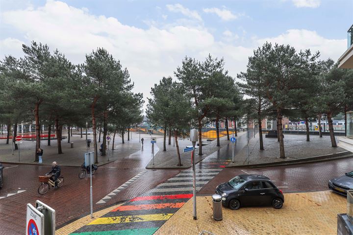 View photo 17 of Stationsdwarsstraat 134