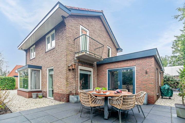 Bekijk foto 32 van St. Willibrordusstraat 14