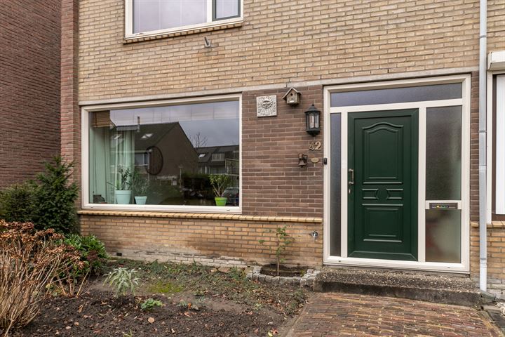 Bekijk foto 3 van Lokkenstraat 42