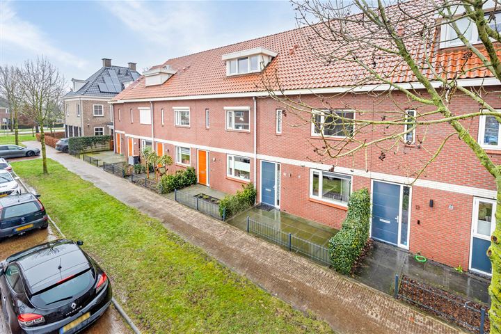 Bekijk foto 1 van Vriesschestraat 11