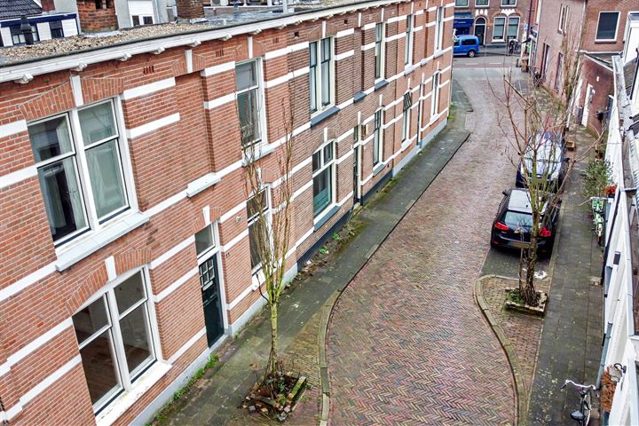 Bekijk foto 34 van Resedastraat 6