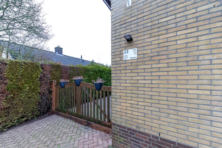 Bekijk foto 41 van Werenfriedstraat 23