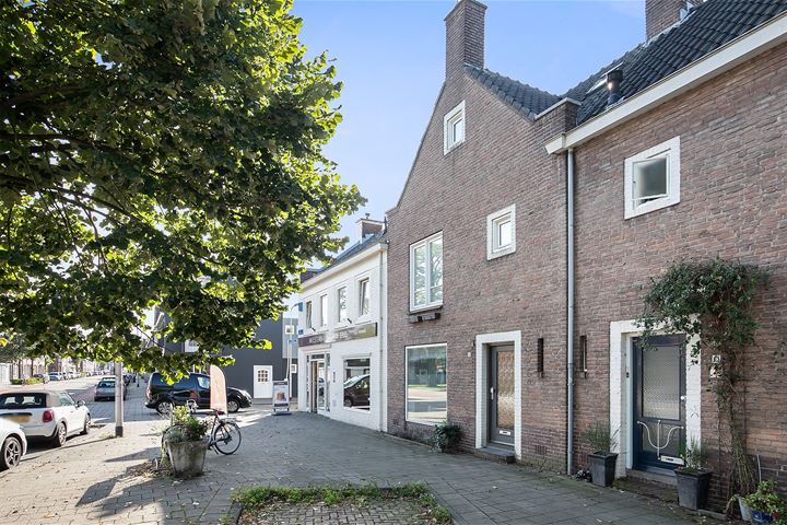 View photo 6 of Danie Theronstraat 4