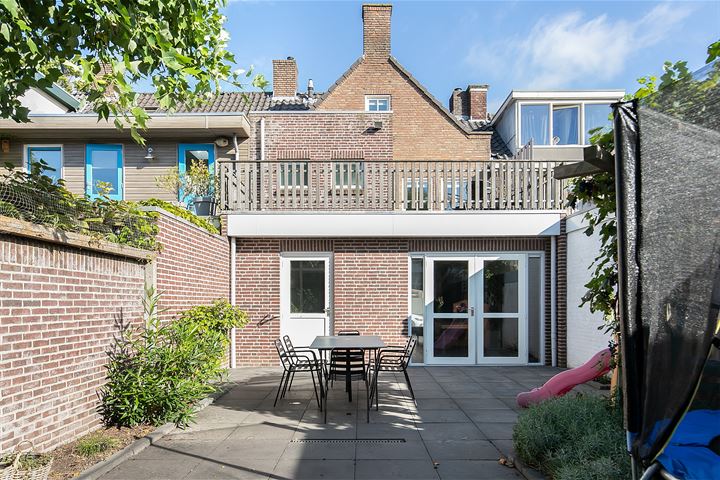 View photo 45 of Danie Theronstraat 4