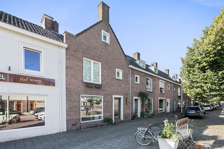 View photo 49 of Danie Theronstraat 4