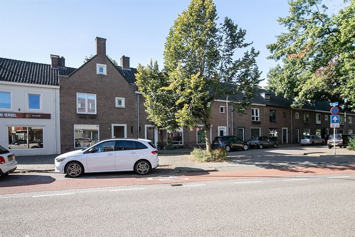 View photo 50 of Danie Theronstraat 4